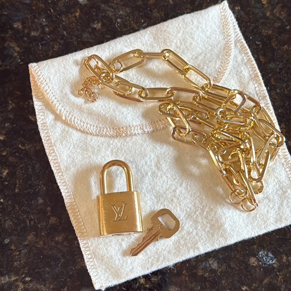 Authentic Louis Vuitton Lock & Key with Gold Tone Chain Necklace - Picture 4 of 13